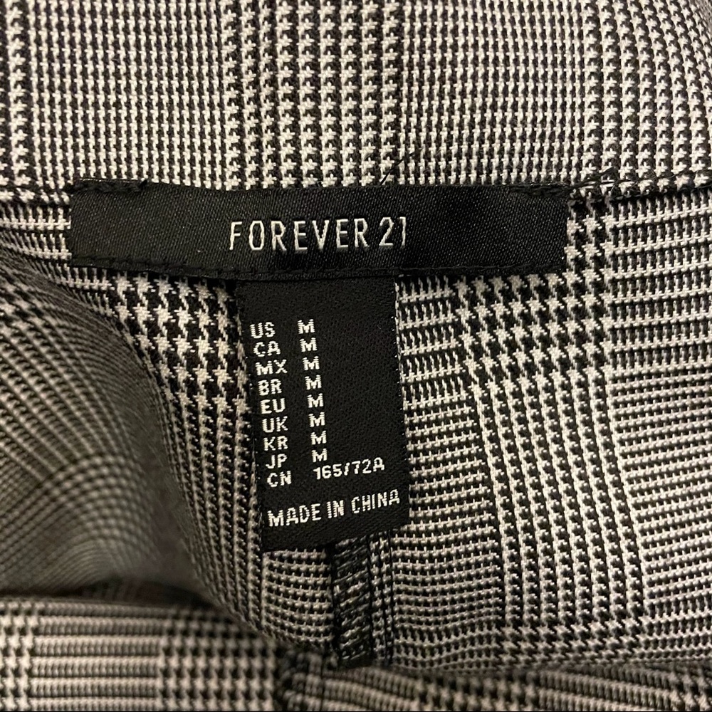 Forever 21 houndstooth print shorts - Picture 3 of 5